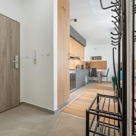 2 Bedroom Flat In Centre 公寓 *