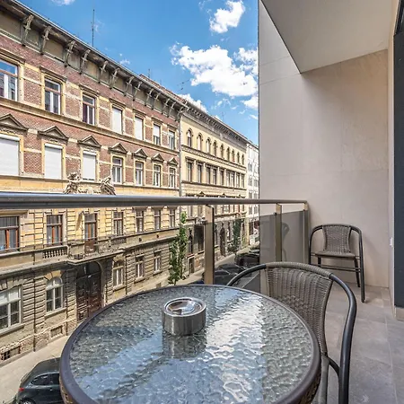 Apartament Csengery *