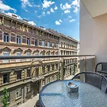 Apartamento 2 Bedroom Flat In Centre
