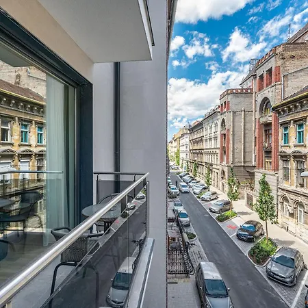 2 Bedroom Flat In Centre * Budapest