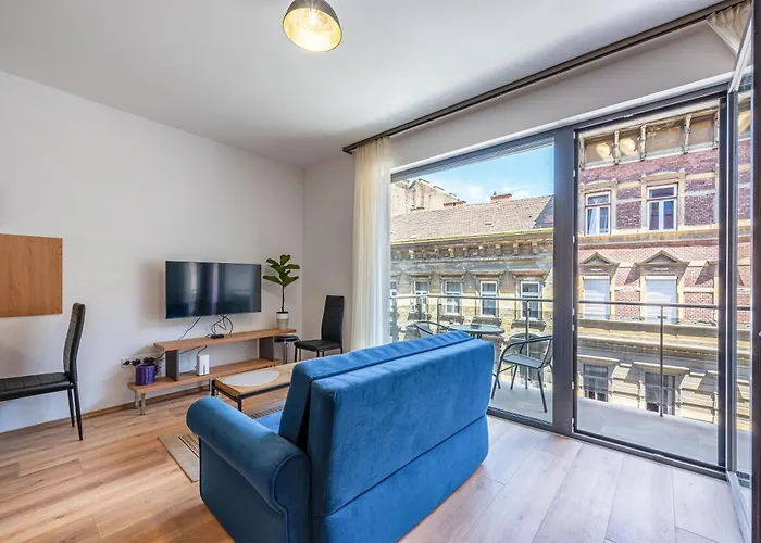 2 Bedroom Flat In Centre Apartman *