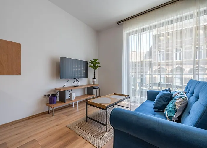 2 Bedroom Flat In Centre * Budapest