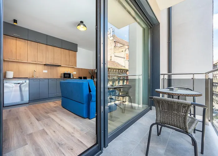 2 Bedroom Flat In Centre * Budapest
