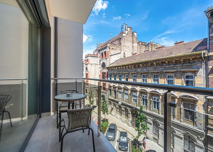 2 Bedroom Flat In Centre * Budapest
